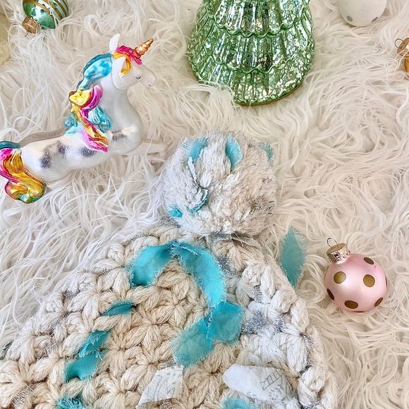 Free People RARE Knitted Crocheted Pom Beanie Hat - Picture 5 of 6